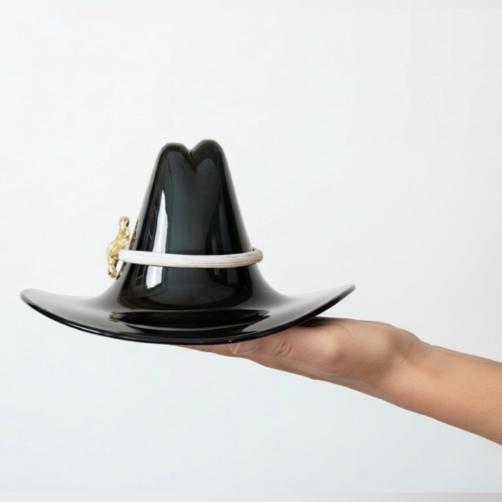 Michael Nourot ‘95 Handblown glass cowboy hat, signed, black w/gold band,EUC